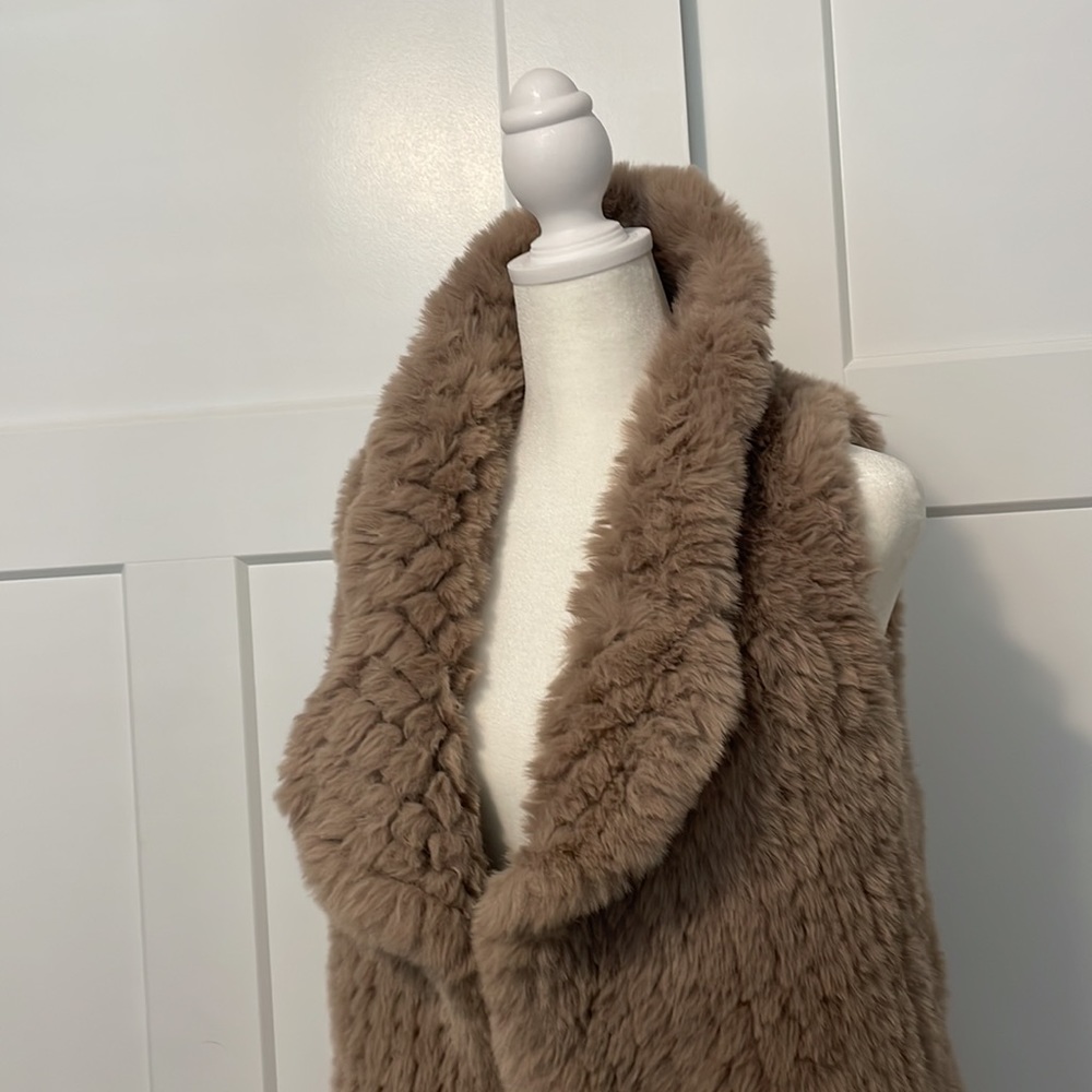Faux fur Taupe Vest by Soft Surroundings Small - Picture 3 of 10